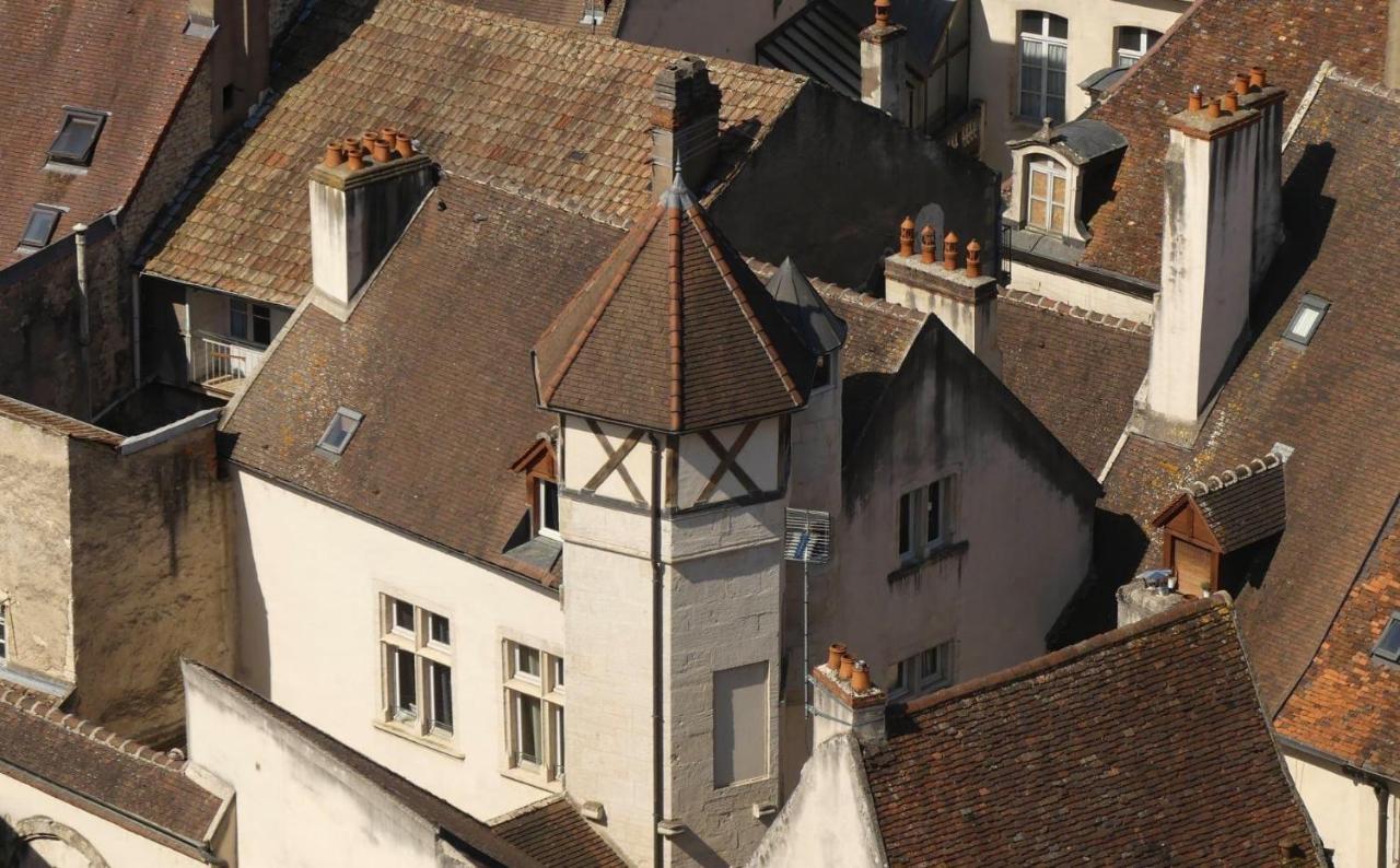 Appartement classé avec vue, centre ville&parking proche Dole Esterno foto