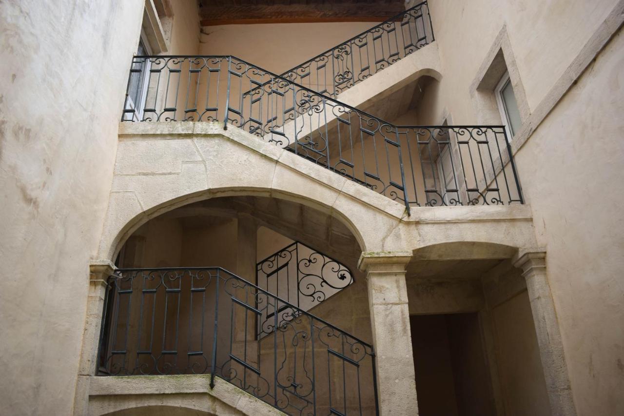 Appartement classé avec vue, centre ville&parking proche Dole Esterno foto